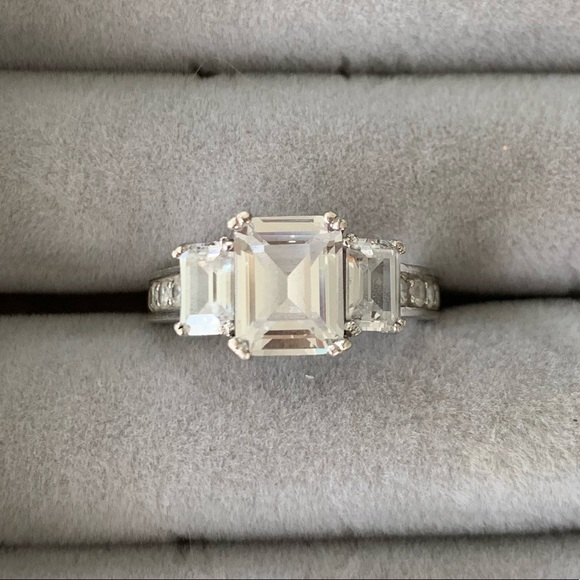 925. 3 CZ Rectangle Stones Engagement/Promise Ring - Picture 2 of 6